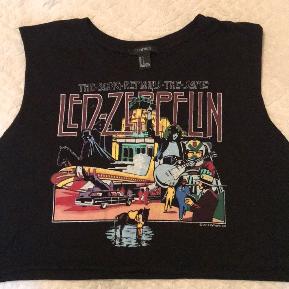 Graphic crop top